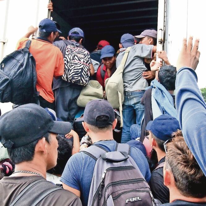 En dos caravanas, personal del INM han repatriado de manera voluntaria a alrededor de 700 centroamericanos, la mayoría hondureños. Foto: FREDY MARTÍN. EL UNIVERSAL