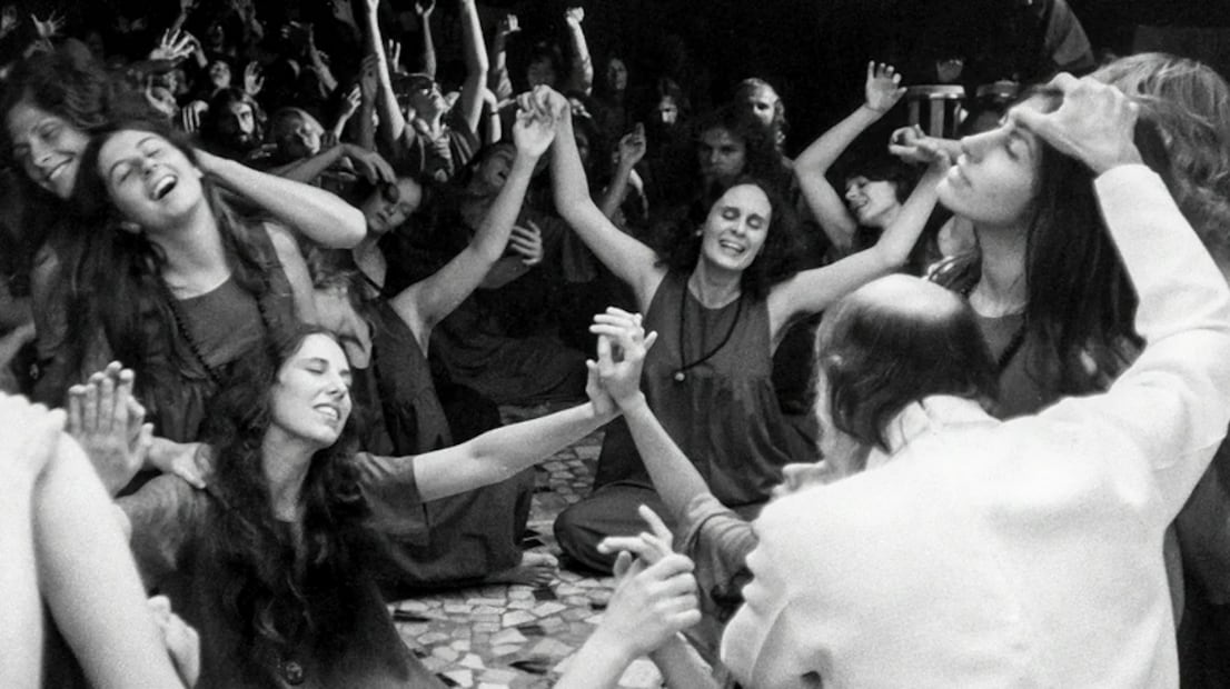 "¿Cómo se convirtieron en líderes de sectas"?. Fuente: Twitter @metacritic