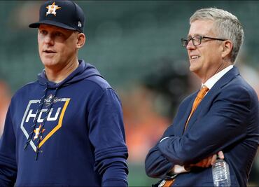 Castigan por un año a gerente general mexicano de los Astros