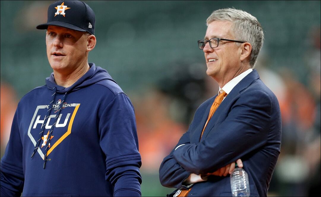 El manager AJ Hinch y Jeff Luhnow. Foto: AFP