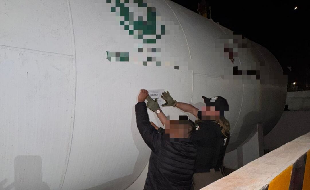 Aseguran 29 mil litros de hidrocarburo tras cateo en Tulancingo, Hidalgo ; FGR investiga posesión ilícita.
Foto: Especial.