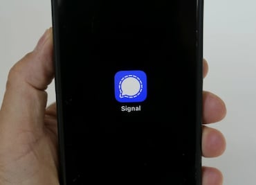 Signalgate: hallan en internet datos privados y contraseñas de altos funcionarios de seguridad de EU; están ligados a sus redes sociales