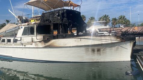 Muere hombre en incendio de yate en La Paz, BCS