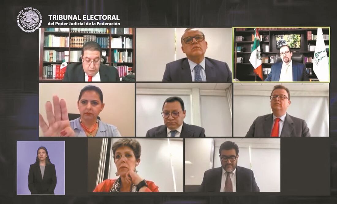 Ayer se llevó a cabo la sesión pública del tribunal, en la que se buscó analizar la gestión del titular. Foto: Especial.