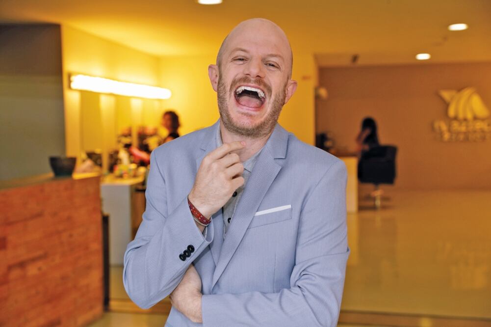 Está por cumplir 40 años y ahora ya le preocupa el público adulto e infantil. (FOTOS: LUIS CORTÉS. EL UNIVERSAL)