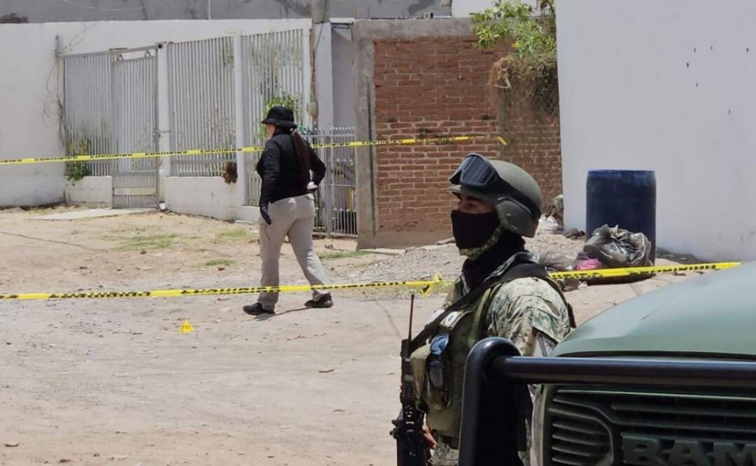 El cuerpo de Efrén Eduardo fue localizado en pleno centro de la capital de Sinaloa (21/06/2025). Foto: Cortesía