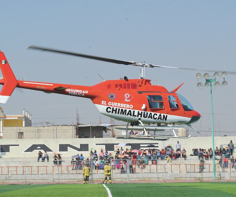 Este año, las autoridades municipales dejaron de utilizar las aeronaves conocidas como El Guerrero Chimalli y El Vigilante. Foto/EMILIO FERNÁNDEZ. EL UNIVERSAL
