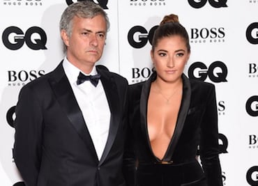 Impacta escote de la hija de José Mourinho