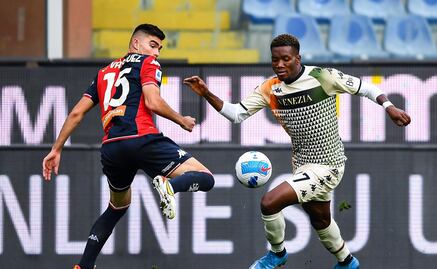 Johan Vásquez fue titular en el empate del Genoa ante el Venezia