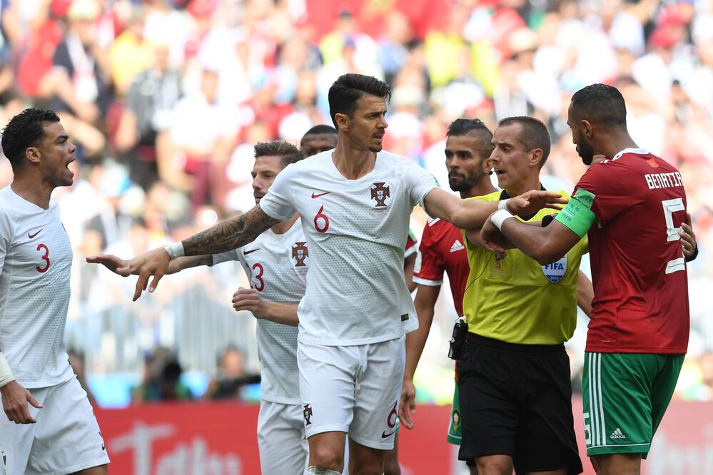 Marroquí afirma que el árbitro le pidió la playera a Pepe