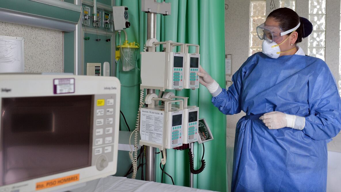 En México las autoridades sanitarias han estimado el número de camas de cuidados intensivos en hospitales públicos de todo el país en 3 mil (Foto: Getty Images)