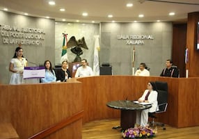 En un año, Sala Regional Xalapa atendió mil 249 juicios electorales de 7 entidades del sur de México; magistrada presidenta rinde informe