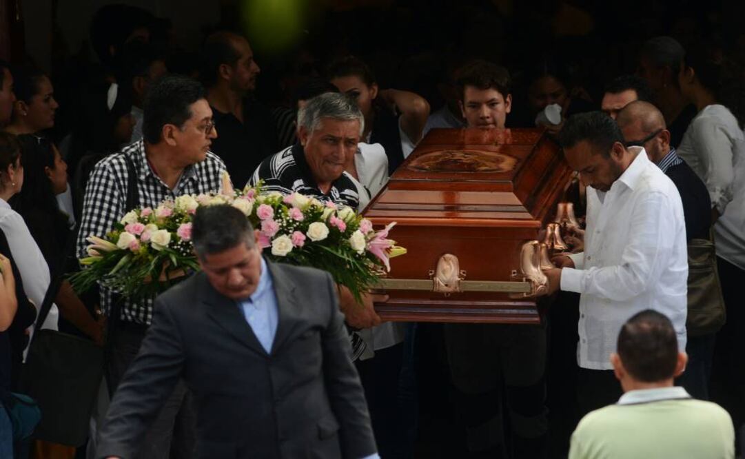 En Xalapa se realizó el funeral de la joven de 19 años Foto: Reuters