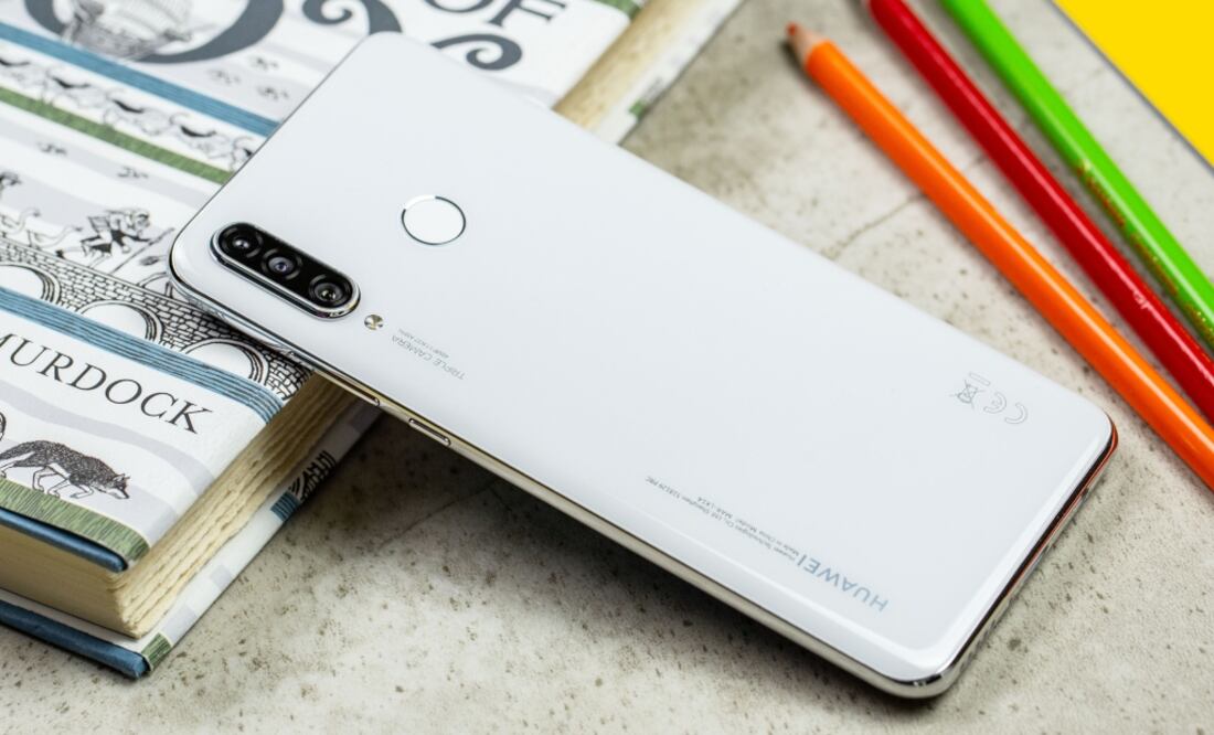 La mayor consecuencia es que no se van a poder descargar nuevas aplicaciones en el teléfono a través de Google Play aunque los servicios que ya se tengan descargados sí se podrán actualizar.