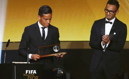 Lira gana partida a Messi en Premio Puskás 