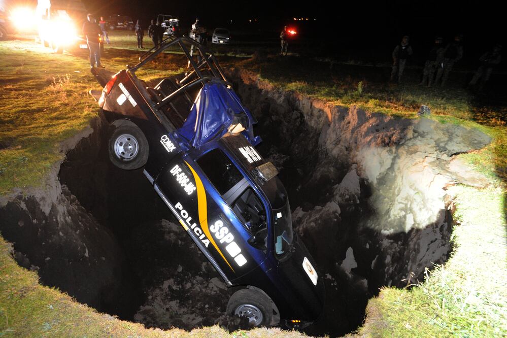 Cae camioneta de SSP a barranco; hay 9 granaderos heridos