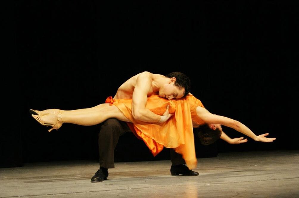 "Detrás de mí, de mujeres y tangos", obra de Valeria Vega Solórzano y Elisa Rodríguez.
Foto: Daniel Ochoa, cortesía