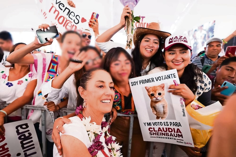 La candidata Claudia Sheinbaum se reunió con simpatizantes en Oaxaca, donde garantizó mantener la pensión a adultos mayores. Foto: Diego Simón / EL UNIVERSAL