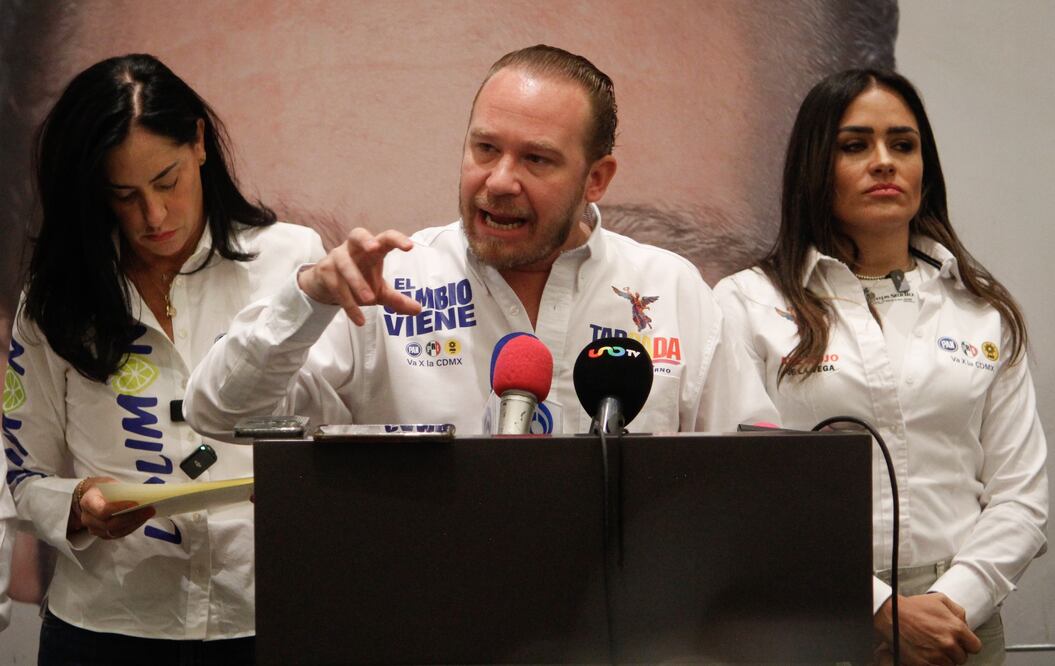 Candidatos de la coalición Va X la CDMX denuncian compra de votos. Foto: Luis Camacho