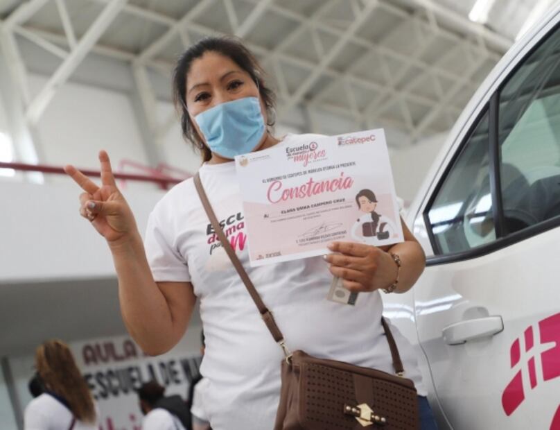 Mil 370 alumnas aprendieron a conducir un vehículo en la Escuela de Manejo para Mujeres en Ecatepec 