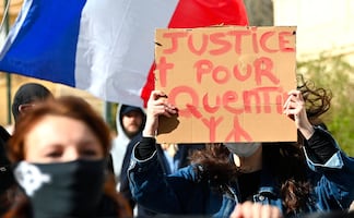 Matan a golpes a joven militante de ultraderecha durante protesta en Lyon; hecho tensa clima político en Francia