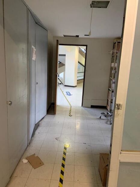 Compran caretas de albañil para enfrentar el coronavirus