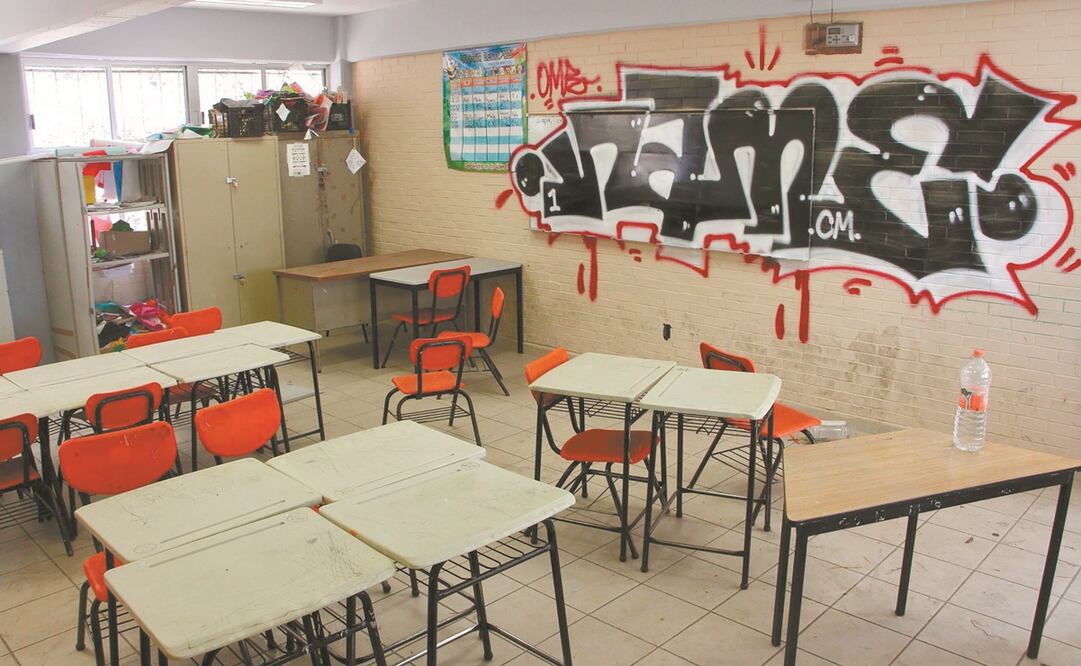 Las escuelas deben denunciar para que la SEP pueda reponer el material robado. Foto: Cuartoscuro.