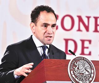 Inicio de vacunación reactivará economía y salud, prevé Hacienda