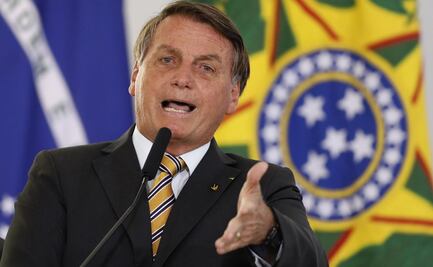Bolsonaro insinúa que suicidio de voluntario es "efecto colateral" de vacuna antiCovid