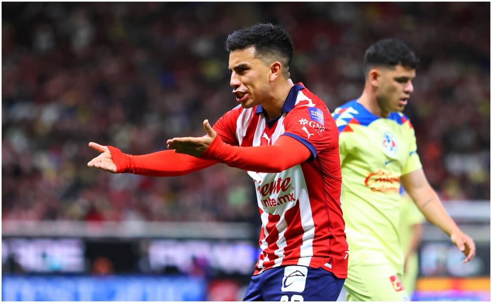 Fernando Beltrán y Richard Sánchez en el Chivas vs América de Liga MX / FOTO: Imago7
