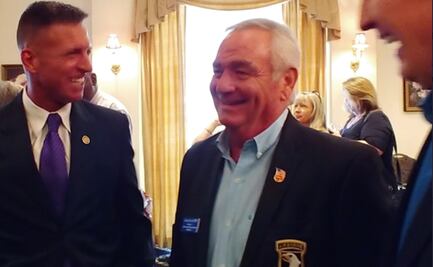 Retiran apoyo a republicano tras pedir que “cuelguen” a congresista musulmana