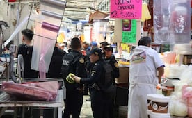 Muere trabajador tras quedar atrapado en coladera del mercado de La Merced; ingresó al drenaje para hacer limpieza y ya no logró salir