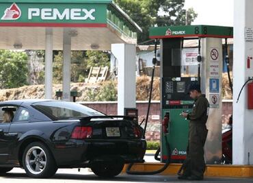 Pemex boosts gasoline imports in wake of shortages