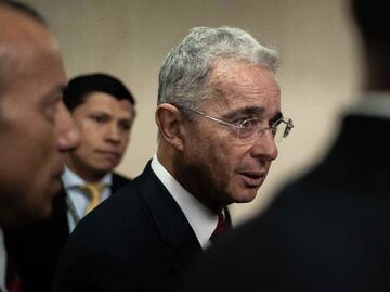 Álvaro Uribe, expresidente de Colombia, irá a juicio por soborno de testigos y fraude procesal