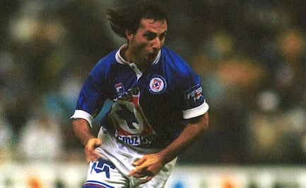 Exjugador de Cruz Azul, hospitalizado con neumonía por Covid-19