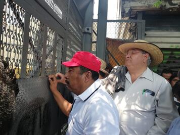 Maestros de la CNTE llegan a Segob; piden abrogación de reforma educativa