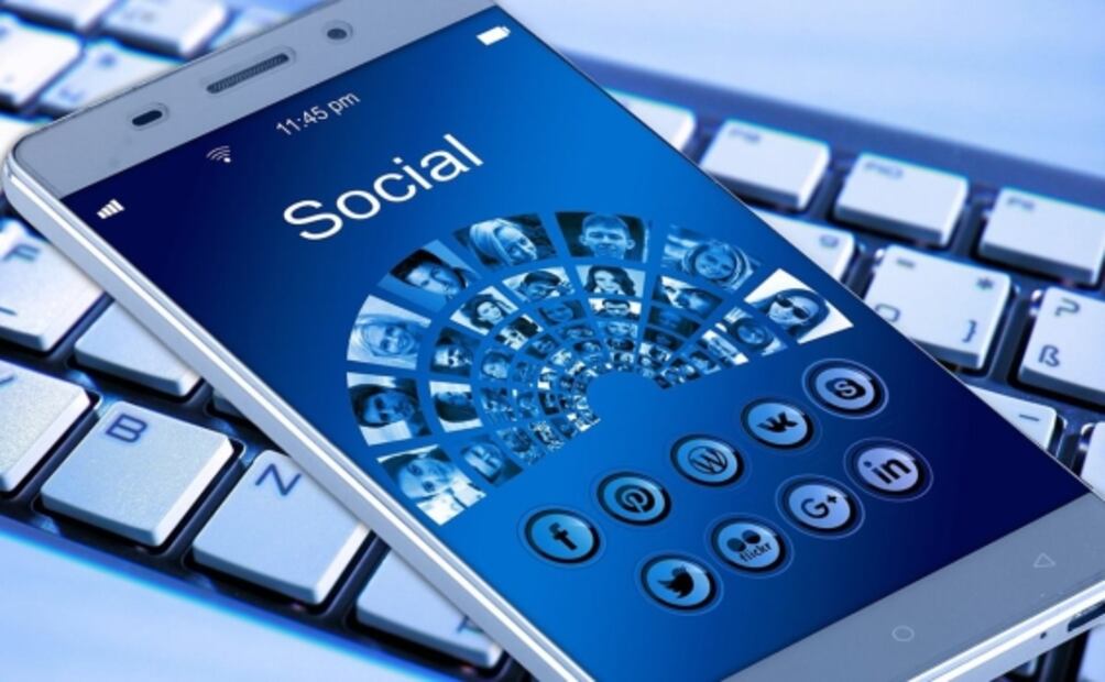 VIDEO: Streamers callejeros “inundan” puentes de China en busca de seguidores y ganancias