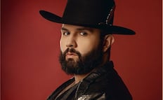 Carín León y Omar Chaparro sorprenden con una nueva "colaboración"