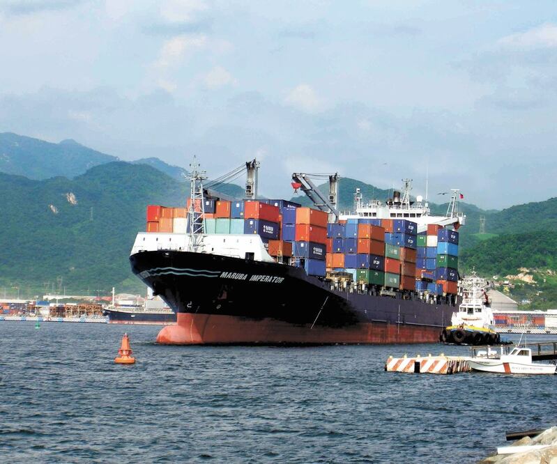 Entre las funciones que la Semar deberá asumir en los puertos del país están la seguridad, protección portuaria y el dragado. Foto: ARCHIVO EL UNIVERSAL