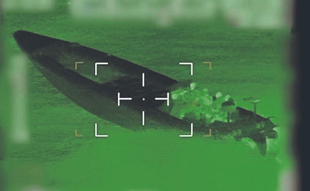 Una lancha en el Atlántico antes de que la Armada francesa la inmovilizara, arrestara a su tripulación e incautara 2.4 toneladas de cocaína el 17 de octubre. Foto: de AFP