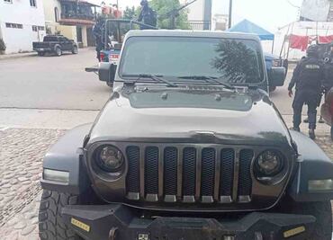 Abandonan en Sinaloa Jeep con reporte de robo en Estados Unidos