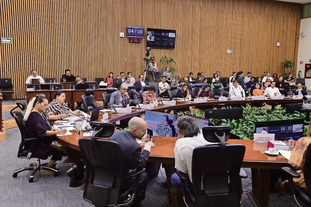 En la sesión del Consejo General para conocer el avance de los cómputos distritales, partidos de oposición acusaron que la 4T busca una sobrerrepresentación por encima de la ley Foto: Especial