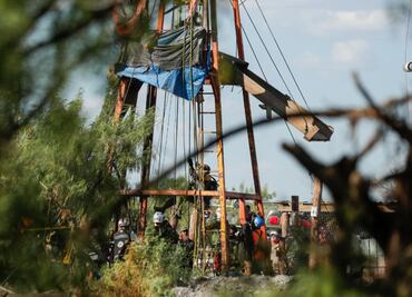 Personal de la Sedena ingresa a pozo de carbón en Coahuila; verifican condiciones para el rescate de mineros