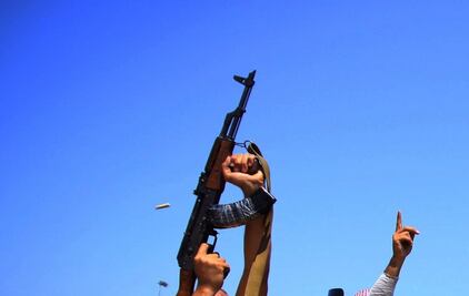 Hieren a 3 por disparos al aire en festejos de Sinaloa