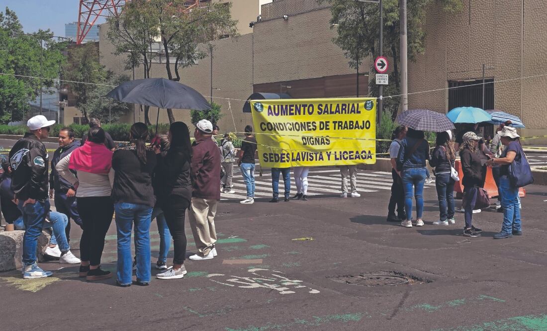 Este viernes, los trabajadores del Poder Judicial bloquearon el cruce de la avenida Chapultepec y Balderas, en la alcaldía Cuauhtémoc. Foto: de ROGELIO MORALES. CUARTOSCURO