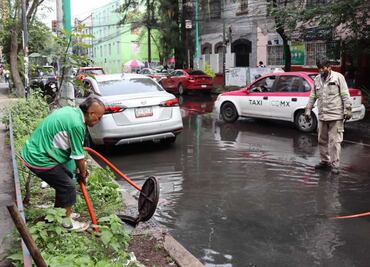 Lluvias intensas y vientos fuertes azotaron CDMX; más de 20 encharcamientos y caída de árboles