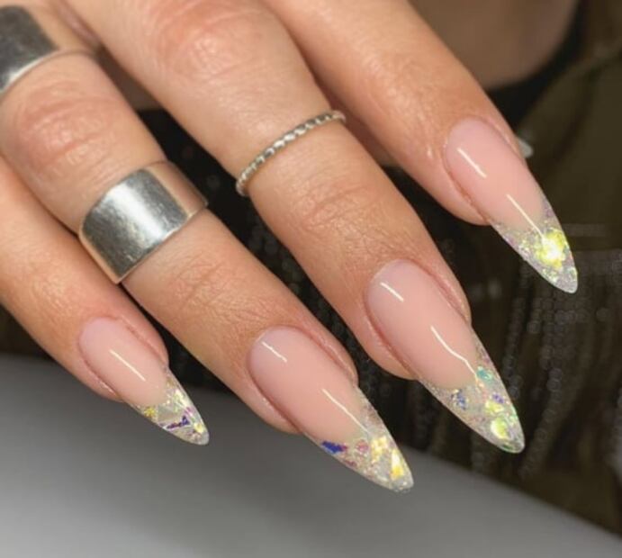 Las mejores ideas para darle vida a tus uñas durante el verano