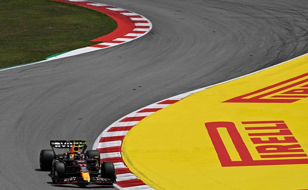 Checo Pérez el día 1 de prácticas en España / Foto: AFP