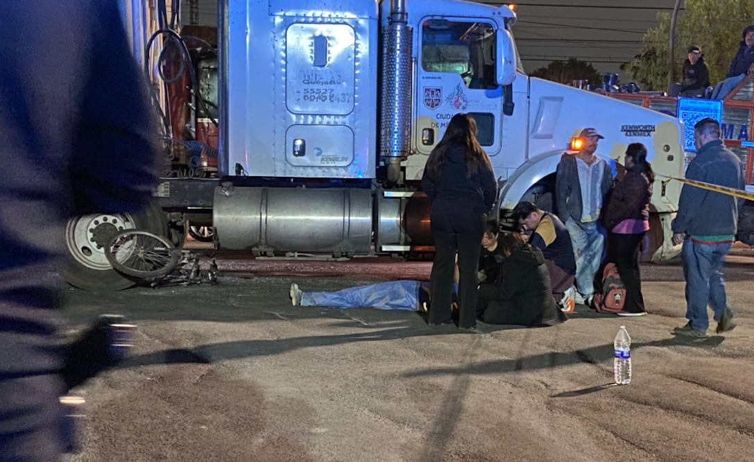 Muere ciclista tras ser atropellado por camión recolector en límites de CDMX y Edomex. (Foto: Valente Rosas/ EL UNIVERSAL)