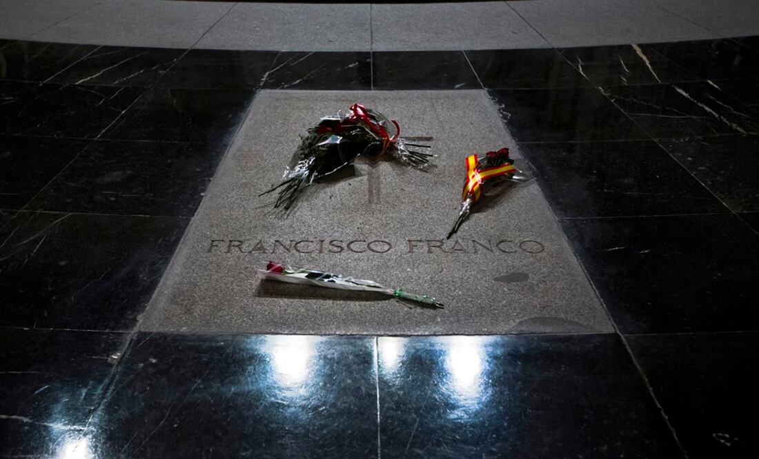La tumba del exdictador español Francisco Franco en un mausoleo del Valle de los Caídos, cerca de Madrid, España (Foto: AP)